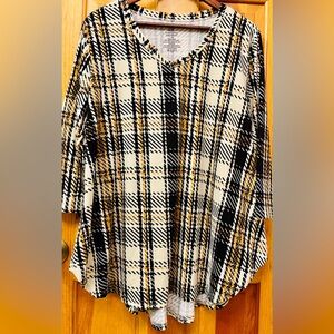 Women’s “Lildy” 3/4 Sleeve V-neck Super Soft Tunic